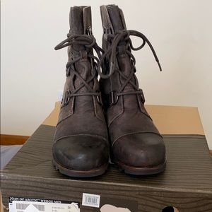 Sorel Joan of Artic Wedge Mid Size 8.5